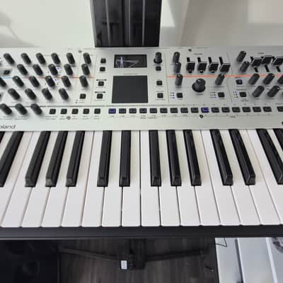 Roland Gaia 2 37-Key 22-Voice Synthesizer 2023 - Present - Silver image 3