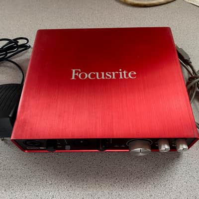Focusrite Scarlett 6i6 2nd Gen USB Audio Interface 2016 - 2018 - Red / Black image 2