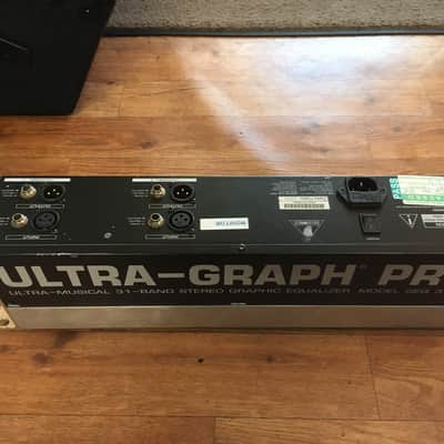 Behringer Ultragraph Pro GEQ3102 31-Band Stereo Graphic EQ image 2