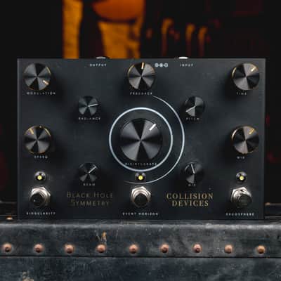Collision Devices Black Hole Symmetry Modulator & Fuzz Effect | Reverb