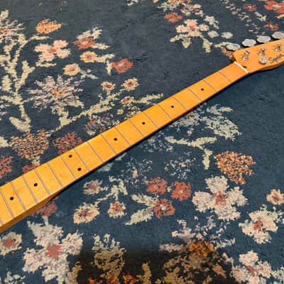 Squier 50's bass neck image 2