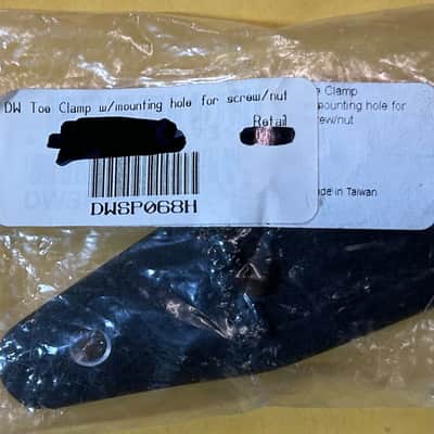 DW DWSP068H Old Style Toe Clamp with Mounting Hole - Black image 3