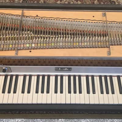 VINTAGE 1976 FENDER RHODES MARK 1 STAGE 73 ELECTRIC KEYBOARD image 16