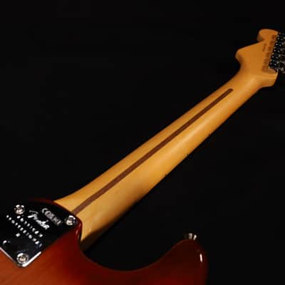 Fender American Professional II Stratocaster Maple Fingerboard Sienna Sunburst 203 image 6