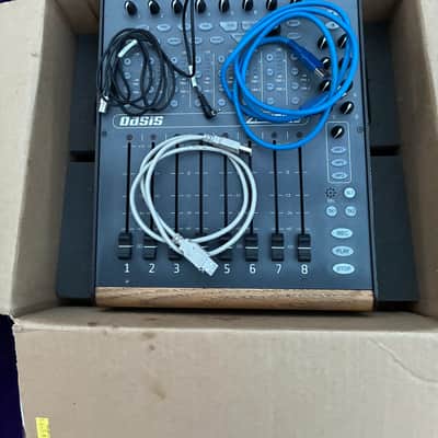 Zaxcom Oasis 8 Control Surface image 2