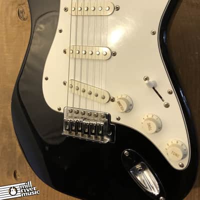 Peavey International Series Raptor 1 SSS Electric Guitar Black image 8