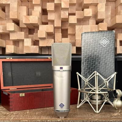 Neumann U 87 Ai Large Diaphragm Multipattern Condenser Microphone