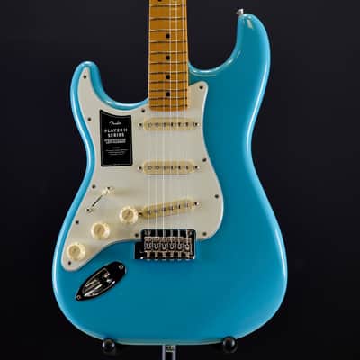 Fender Player II Stratocaster Left Hand Maple Aquatone Blue image 2