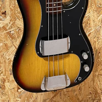 Pre Owned Fender 1973 Precision Bass - Sunburst, Rosewood Inc. Case image 5