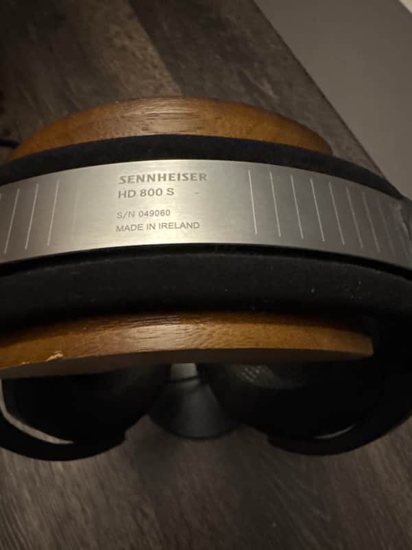Sennheiser HD 800 S Headphones 2010s - Black image 1