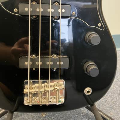Fender Urge 1993 - Black image 2