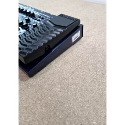 Boss ME-50B - Multi-Effects Pedals - Excellent w/ Soft Case & power supply image 8