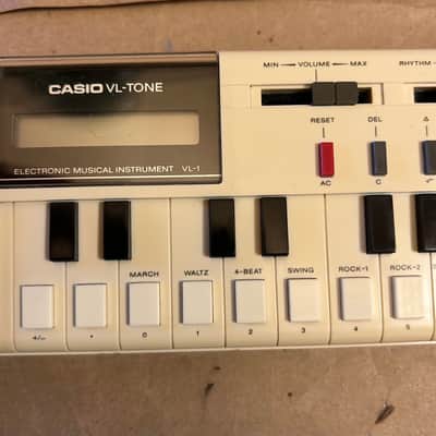 Casio VL-1 VL-Tone 29-Key Synthesizer Keyboard 1979-84 Good Condition. Display not working! image 4