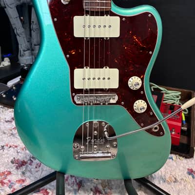 Fender American Professional Jazzmaster with Maple Fretboard 2017 - 2019 - Mystic Seafoam image 5