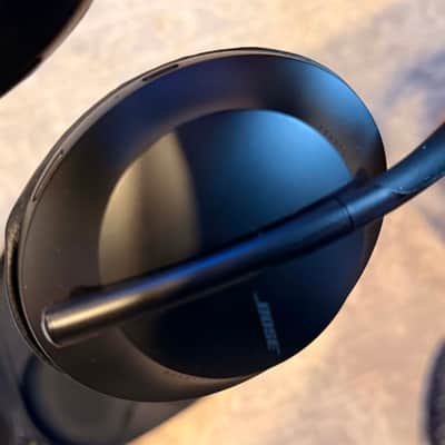 Bose 700 Noise Cancelling Bluetooth Headphones Black with Case Tested image 3