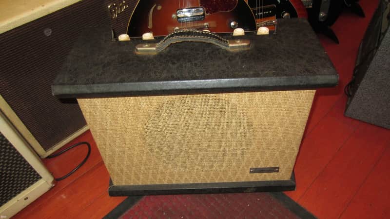Silvertone Model 1459 3-Watt 1x8 Guitar Combo image 1