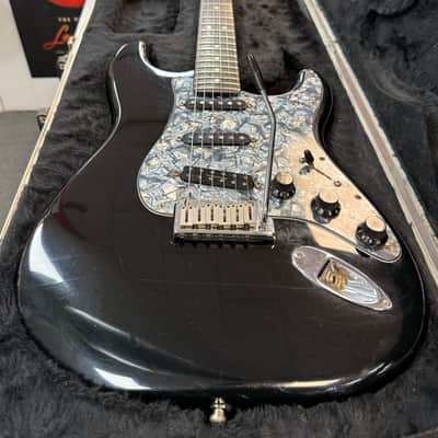 Fender Stratocaster 1991, Made In USA, Black with Hardshell Case - Pre Owned image 3
