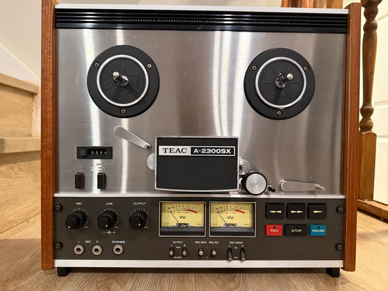 TEAC A-2300SX 1/4" 4-Track Reel to Reel Tape Recorder 1970s - Silver image 1