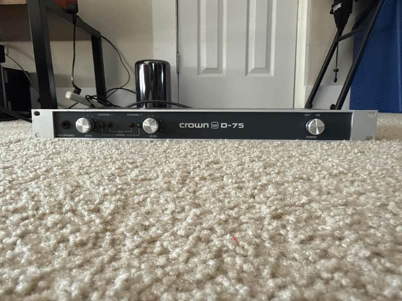 Crown D-75 2-Channel Power Amplifier 1980s - Black image 1