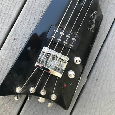 Hondo Alien Headless Bass 80's Black image 1