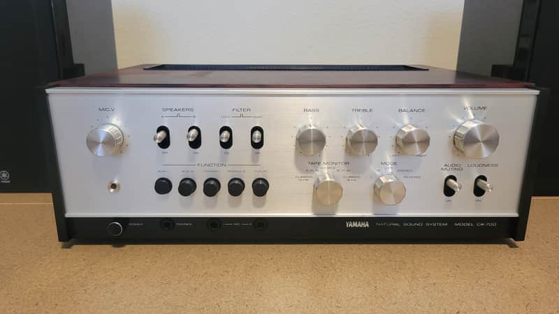 Vintage Stereo Integrated Amplifier Yamaha CA-700