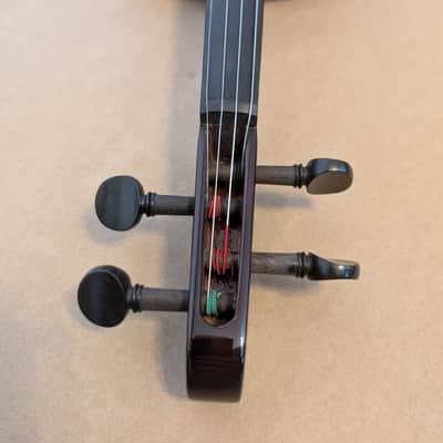 Fender FV-3 Deluxe Electric Violin Sunburst with Hard Case Bow & Accesories image 6
