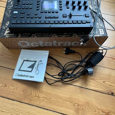 Elektron Octatrack MkII Dynamic 8-Track Performance Sampler 2017 - 2021 Gray image 2