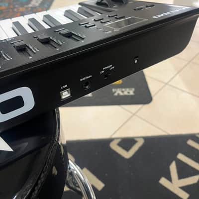 M-Audio Oxygen 49 MKV MIDI Keyboard Controller 2021 - Present - Black image 4