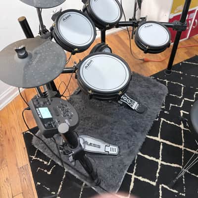 Alesis Surge Mesh Special Edition E-Drum Kit - Excellent Condition image 5