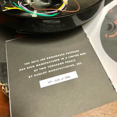 Dunlop JBF3B Joe Bonamassa Signature Fuzz Face image 11