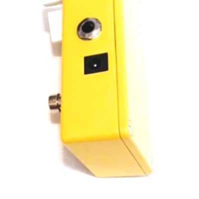 Mad Professor Mellow Yellow Tremolo - In Box image 5