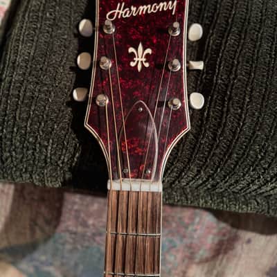 Harmony H1310 Brilliant Cutaway - Sunburst - Archtop image 3