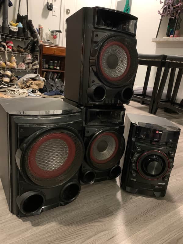 LG Mini Hi-FI System Model No. CM4530 image 1