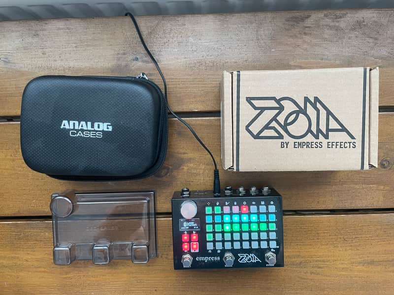 Empress Zoia Muti Effects Pedal + case, power supply and deck saver image 1