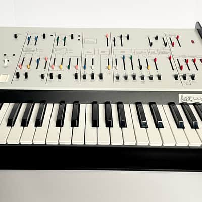 Korg ARP Odyssey White FS Rev 1 37-Key Duophonic Analog Synthesizer with Korg SQ-1 sequencer