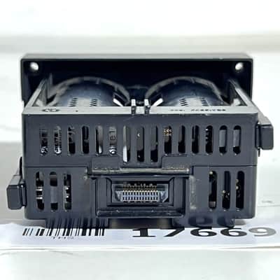 Shure AXT902 Battery Charging Module W/2 Batteries (AXT920) #17669 (One)THS image 4
