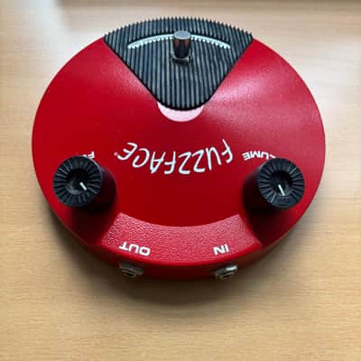 Dunlop JDF2 Fuzz Face Distortion 1996 - Present - Red image 2