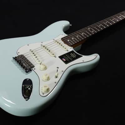 Fender American Vintage 1965 Stratocaster Round-Lam Rosewood Fingerboard Sonic Blue 670 image 3