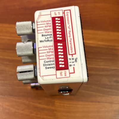 Chase Bliss Audio Warped Vinyl mkII 2015 - 2017 - White image 5