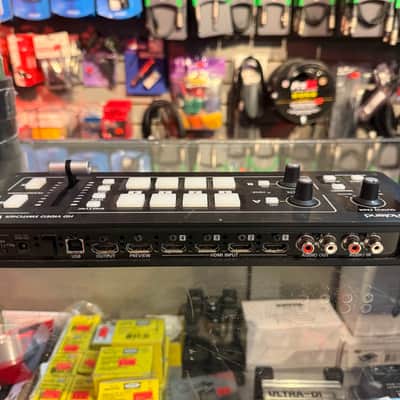 ROLAND V-1HD (Pre owned-very clean-30 days warranty) image 2