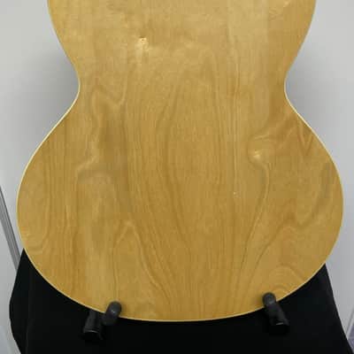 Alvarez AJ80CE Jumbo Cutaway with Electronics  - Natural image 5