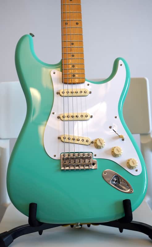 Fender Vintera Stratocaster