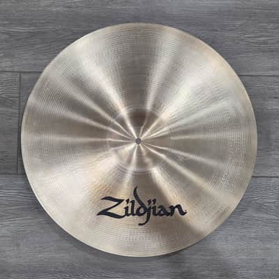 Zildjian 19" A Series Medium Thin Crash Cymbal image 10