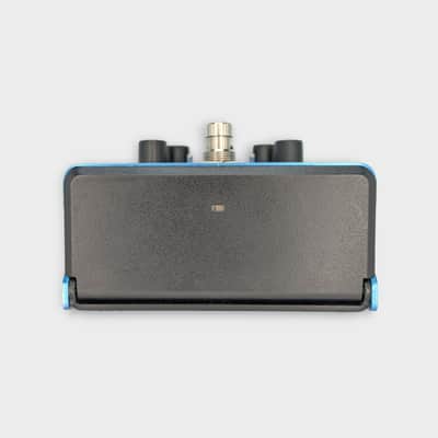 Fender Mirror Image Delay 2018 - Present - Blue image 4