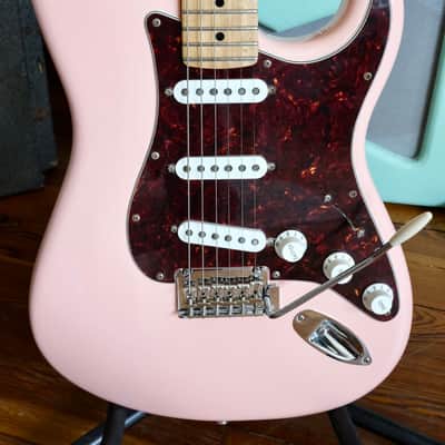‘21 Fender Player Stratocaster with Maple Fretboard Shell Pink image 4