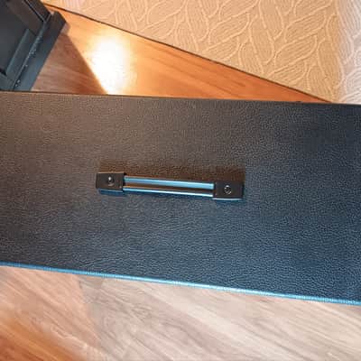 Peavey 212-6 50-Watt Mono/25-Watt Stereo 2x12 inch Cabinet ((with custom cover)) image 7