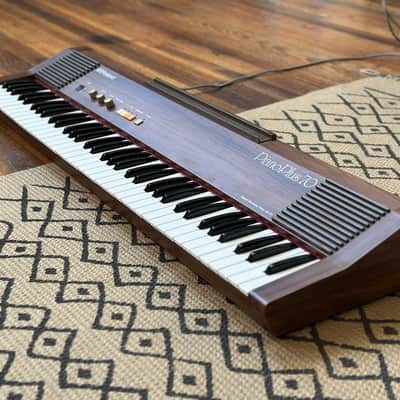 Roland HP-70 Piano Plus image 3