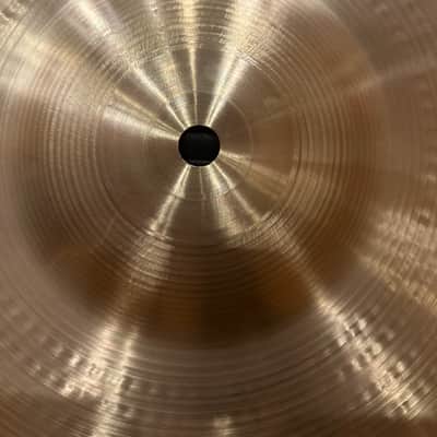Zildjian A Series Medium Thin Crash Cymbal 18" image 4