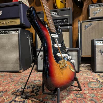 Fender Stevie Ray Vaughan Stratocaster with Pau Ferro Fretboard 2008 - 3-Color Sunburst image 4