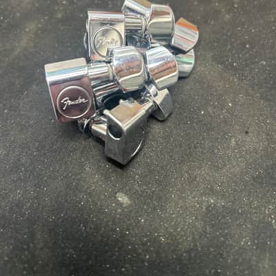 Fender Stratocaster/telecaster tuning pegs - Chrome image 2